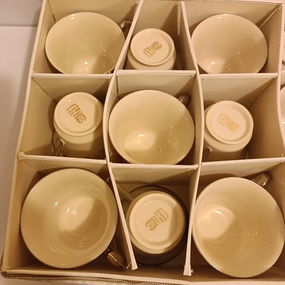 Vtg Lenox Snow Lily Discontinued China Set Of 12 Coffee/Tea Cups w/ Storage Case